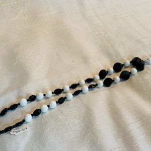 Halsband av agater